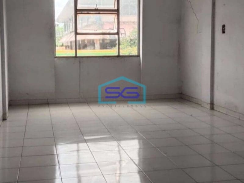 Disewakan Ruko di Tanjung Duren Jakarta Barat Luas Bangunan 180 m²