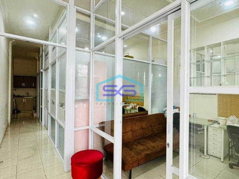 Dijual Ruko Strategis Siap Pakai di Crown Palace Tebet Jakarta Selatan LB 238m2