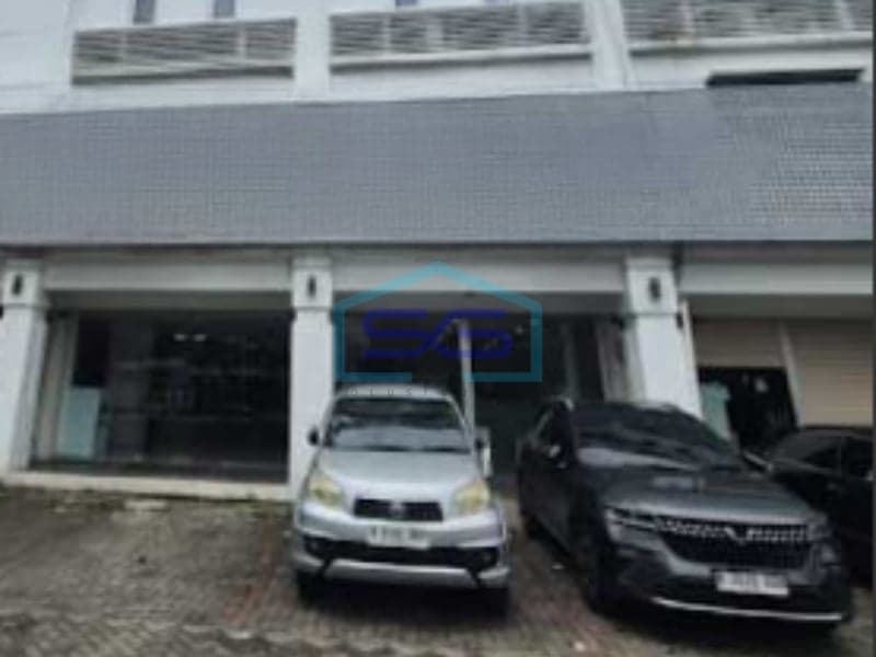 For Sale: Spacious Shophouse, Land Area 578 sqm, Located in Kemayoran, Central Jakarta