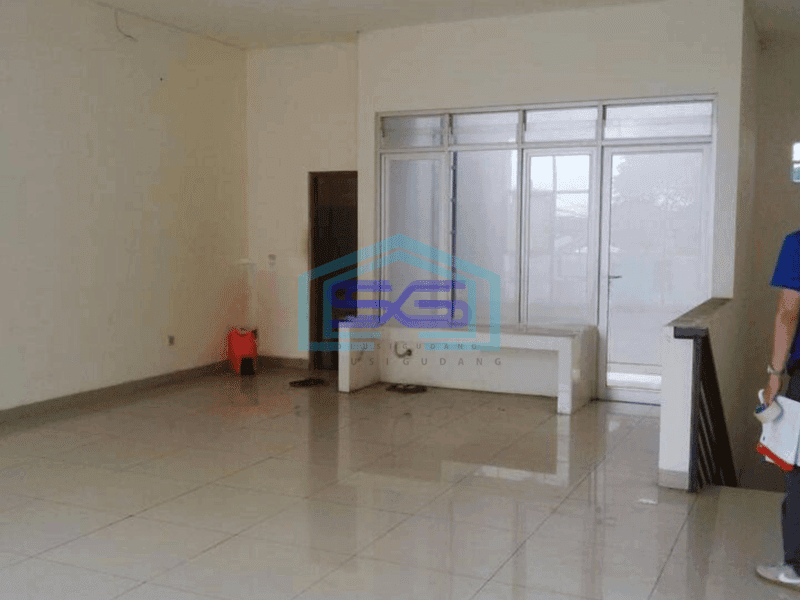 Disewa Ruko Siap Pakai Area Bisnis Jln. Kiaracondong Kota Bandung