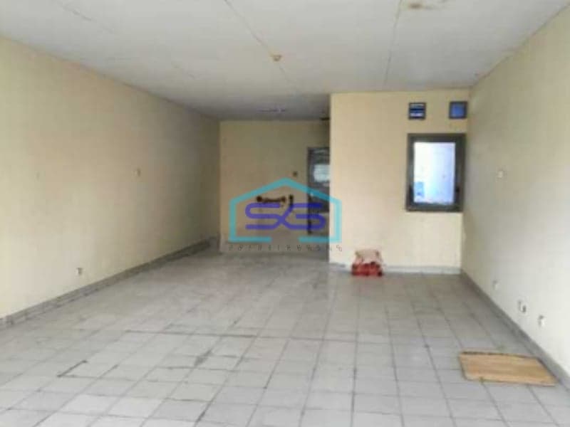 Disewakan Ruko Hadap Jalan Raya Pahlawan Seribu Sektor 7 Bsd Tangerang Luas Bangunan  225 m²