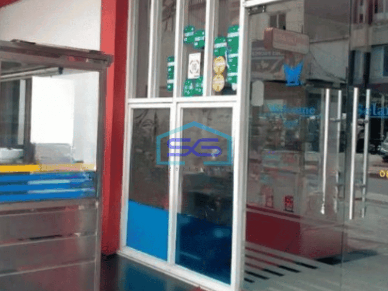 Disewakan Ruang Usaha Luas Bangunan  500 m² Lokasi Sangat Strategis di Tanjung Duren Jakarta Barat