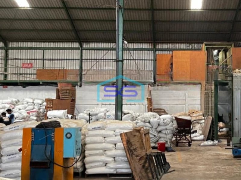 Dijual Pabrik Siap Pakai Luas Bangunan 8000 m² Lokasi Tambakaji Semarang