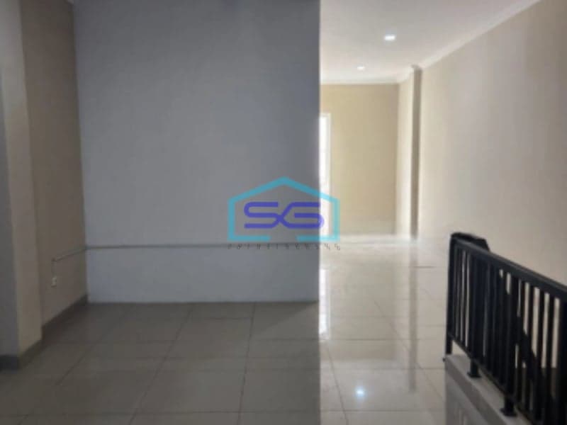 Dijual Ruko CBD Green Lake City Jakarta Barat Sudah Renovasi SHM LB 200m2