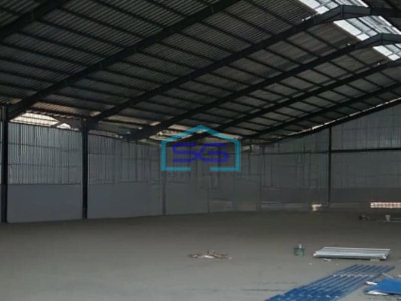 Disewakan Gudang Akses Container Luas Bangunan 1755 m² Lokasi Semarang Barat