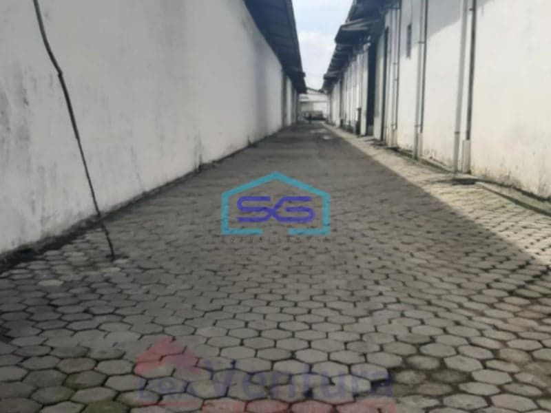 Dijual Pabrik Luas Bangunan  30000 m² Lokasi Mojokerto Jawa Timur