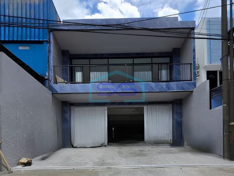 For Rent: Shophouse in Central Malang, East Java, 300sqm, Ready to Occupy