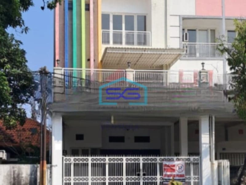 Disewakan Ruko di Pusat Kota Surabaya Kota Luas Bangunan  900 m²