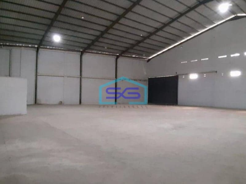 Disewakan Gudang Luas Lokasi Prime Mainroad Kiaracondong Bandung LT 1800m2