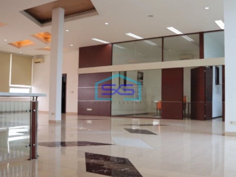 Disewakan Ruang Usaha Gedung Cocok Perkantoran Lokasi Mainroad BKR Bandung LB 370m2