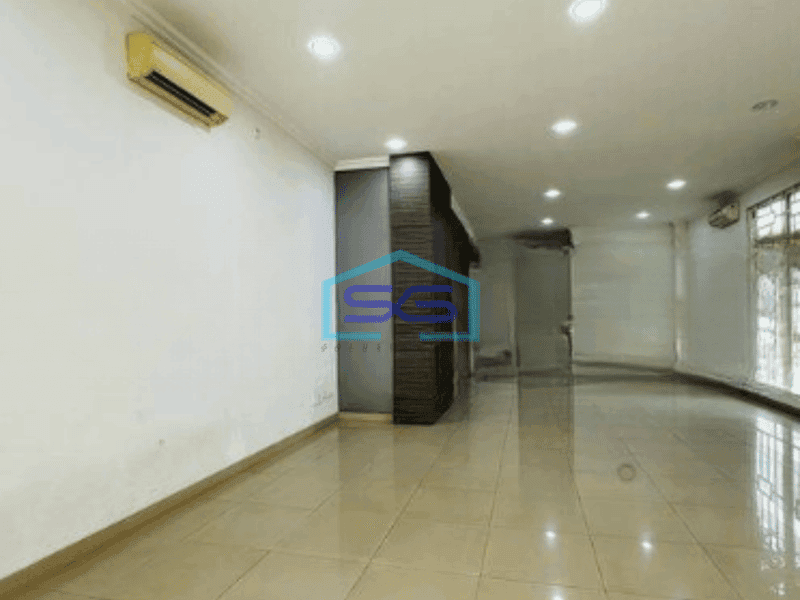 Disewakan Ruko Luas Bangunan  360 m² di Green Lake City Jakarta Barat