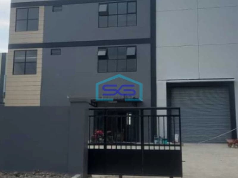 Disewakan Pabrik Baru Renovasi Bagus Siap Huni di Cikarang Bekasi LB 1127m2