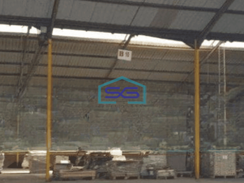 Disewakan Gudang Ada Kantor Luas Bangunan  13500 m² di Margomulyo Surabaya