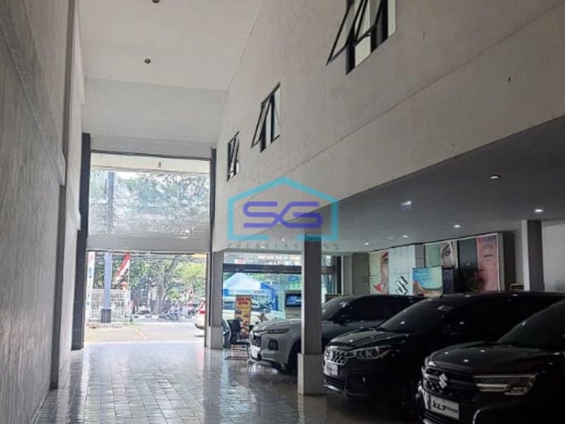 Dijual Ruang Usaha ex Showroom mobil Luas Tanah 1721m2 di Pajajaran Bogor