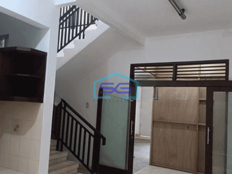 Disewakan Ruko 2 lantai Strategis Di Sayap Karapitan Bandung Kota LB 160m2