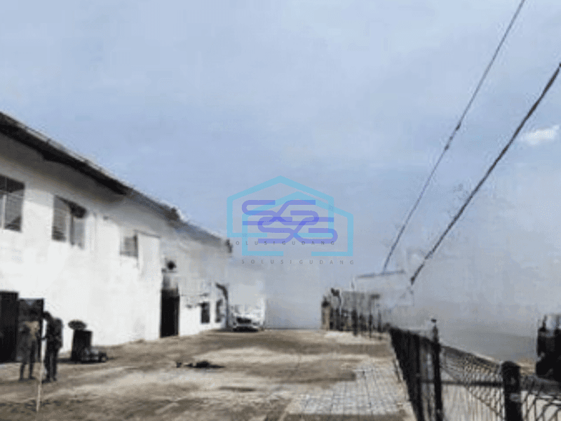 Dijual Gudang Lokasi Pinggir Jalan Utama di Jakarta Barat