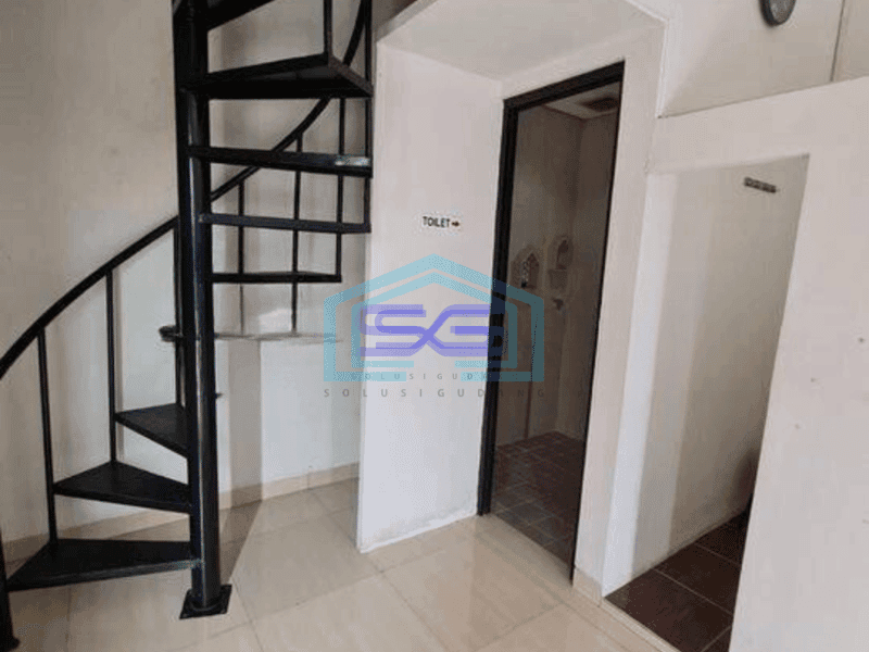 Disewakan Ruko 2 lantai , lokasi di pinggir jln raya Jagakarsa Jakarta Selatan