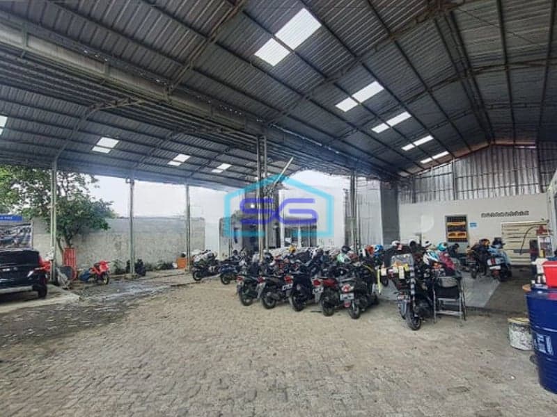 Dijual Ruang Usaha ex Showroom mobil Luas Tanah 1721m2 di Pajajaran Bogor