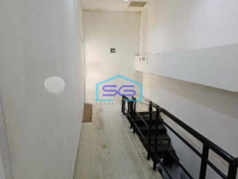 Disewakan Gudang Luas Tanah 1800 m²  Lokasi Bebas Banjir di BSD Tangerang Selatan