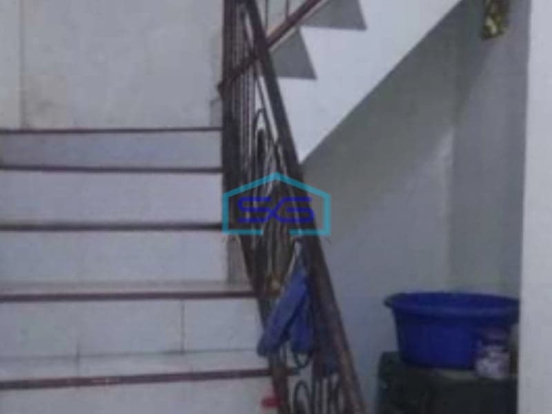 Disewakan Ruko Strategis Lokasi Tidar Surabaya