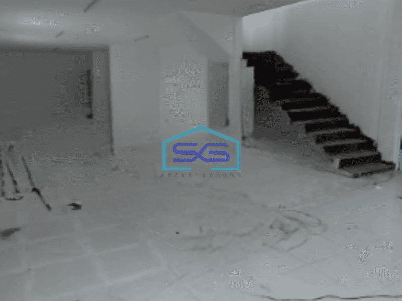 Disewakan Gudang Lokasi Bebas Banjir Luas Bangunan 1000 m² di Kapuk Kamal Jakarta Barat