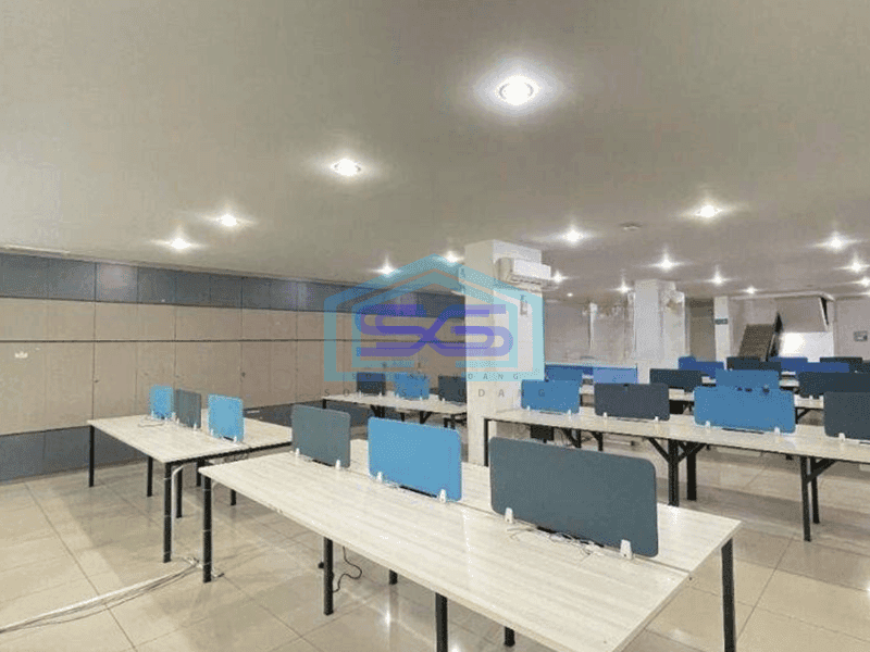 Disewakan Gedung Kantor Cocok Untuk Gudang di Jakarta Pusat 5 Ruko Gandeng