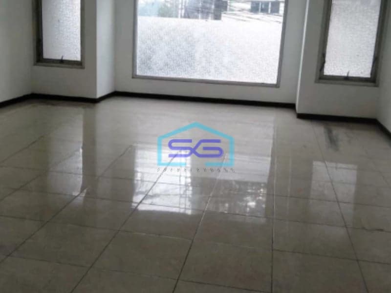 Disewakan Ruko Bagus 2 Lantai Luas Bangunan 178 m² Lokasi Klojen Malang
