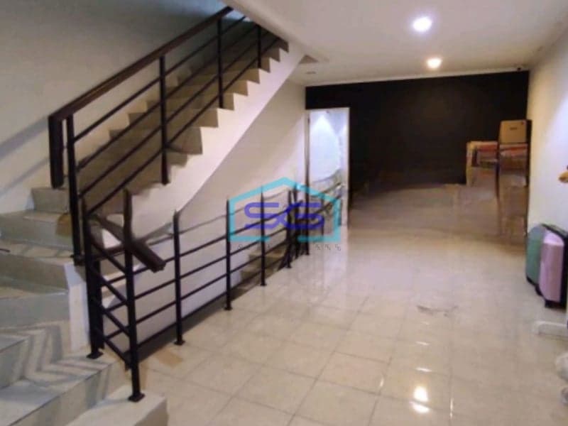 Disewakan Ruko Rapih Siap Huni 3 Lantai di Gading Serpong Tangerang