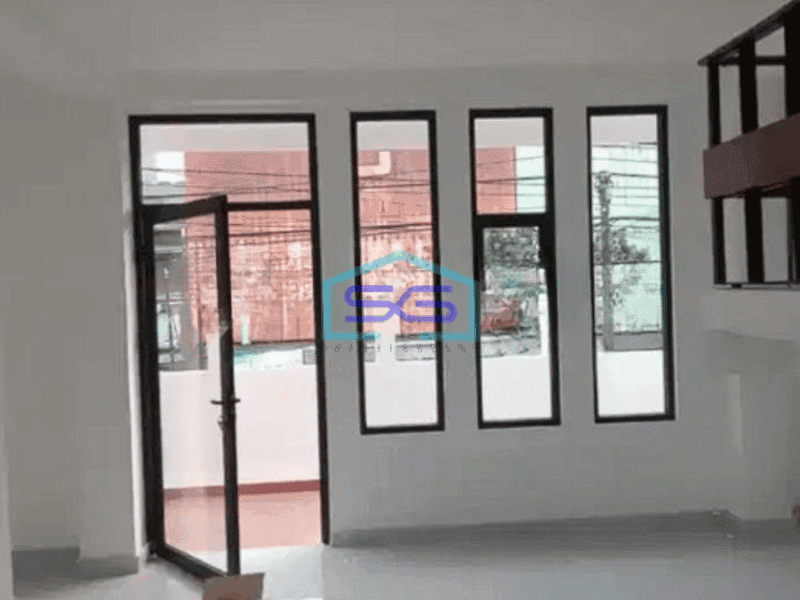 Disewakan  Ruko Area Tengah Kota Cocok Untuk Kantor dan Usaha di Yogyakarta LB 300m2