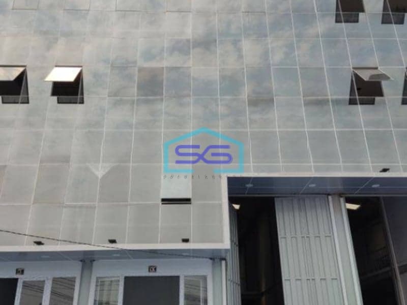 Disewakan Gudang 2 Lantai + Kantor 4 Lantai Furnished Baru Ada Mezanine Full Furnish di Jakarta Barat