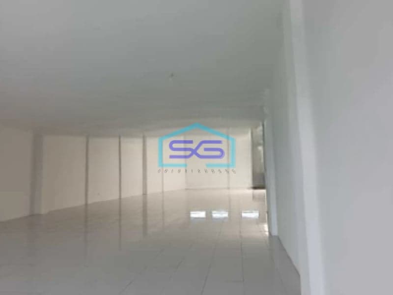 Disewakan Ruko 3 Lantai Luas Bangunan 300 m² Lokasi Blimbing Malang