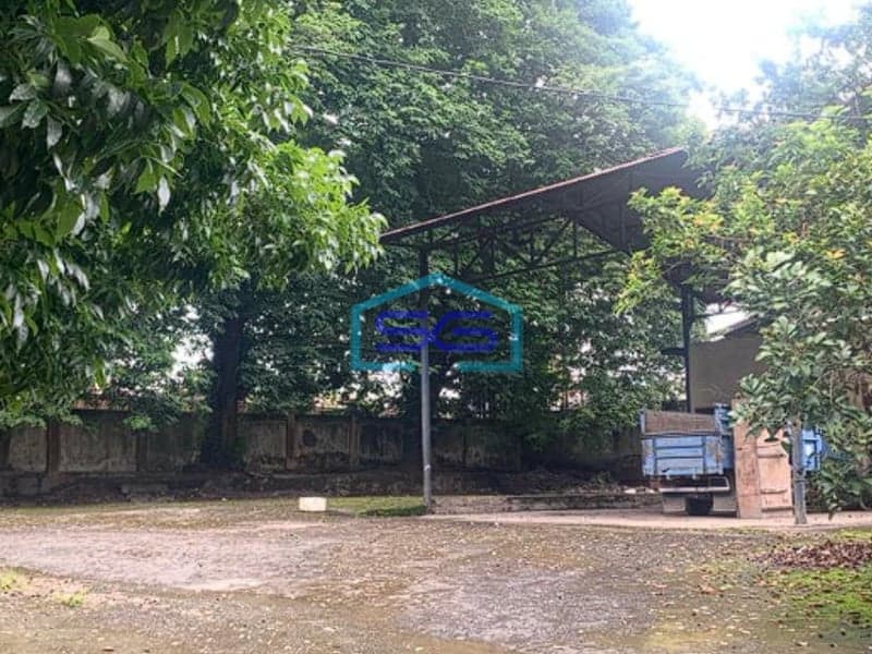 Dijual Tanah Ada Gudang Lokasi di Jalan Soak Simpur Sukarami Palembang LB 1104m2 LT 4000m2