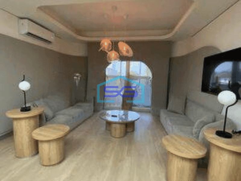 Disewakan Ruko 4 Lantai Luas 200 m² Parkir 4 mobil di Jalan Raya Matraman Jakarta Timur