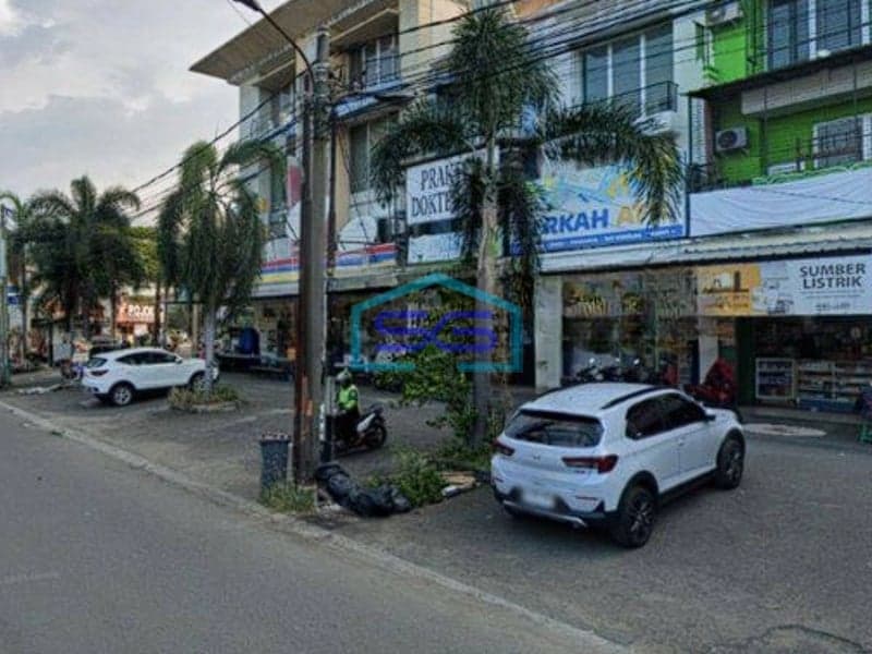 Dijual Ruko Strategis 3 Lantai, Bulevard Hijau , Harapan Indah Bekasi LB 133m2