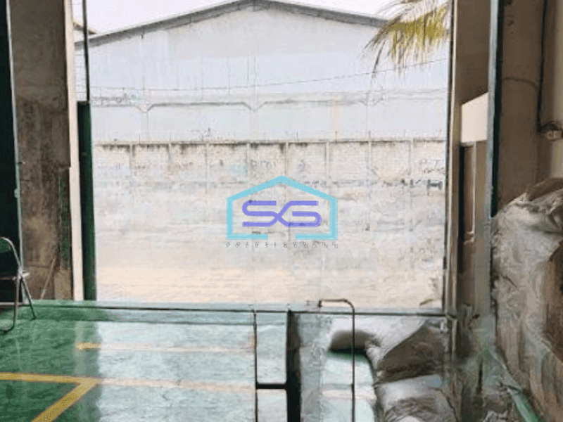 Disewakan Gudang di Cengkareng Jakarta Barat Luas Tanah  168 m² Akses Container 40 Feet