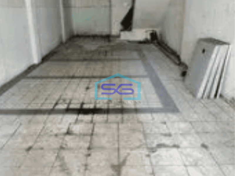 Dijual Ruko Lokasi Strategis di Pinggir Jalan Raya Jembatan Dua Jakarta Barat Luas Bangunan  209 m²