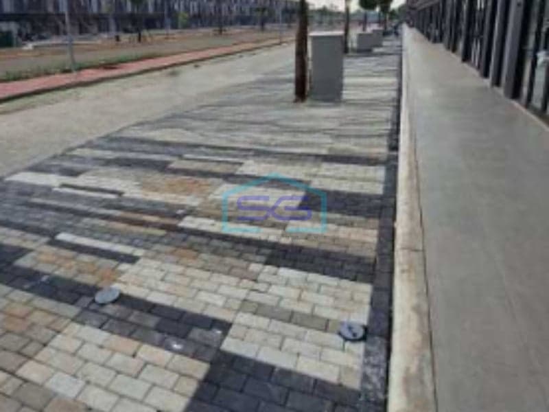 Disewakan Ruko 3 Lantai Luas Bangunan  165 m² Lokasi Bebas Banjir di Tangerang Banten