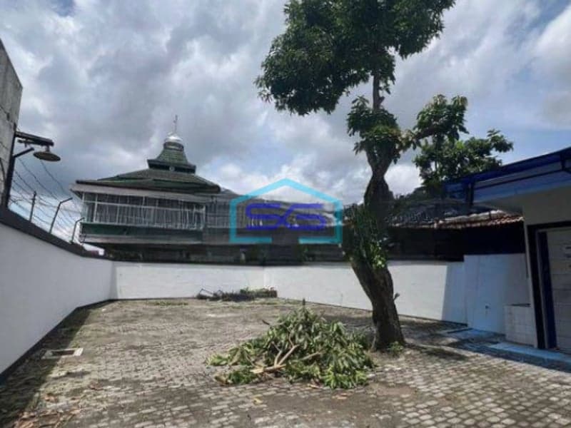 Dijual Ruko Murah Tepi Jalan Utama Cocok Untuk Usaha Dan Kantor Lokasi Sleman Yogyakarta LT 592m2