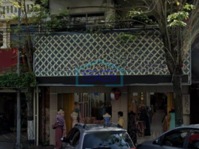 For Sale: 3-Story Shophouse in Business District, Klitren, Gondokusuman Yogyakarta Land Size 132m2