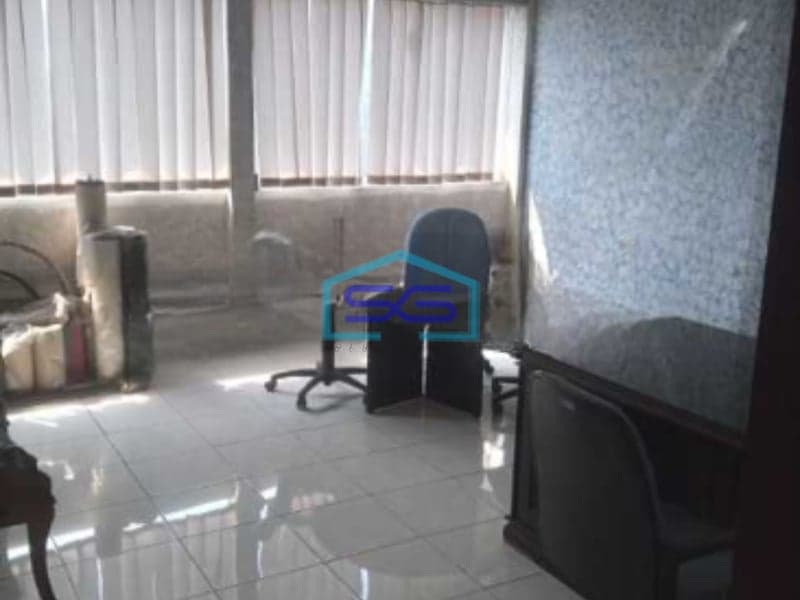 Disewakan Ruko 3 Lantai Luas Tanah  245 m²  Lokasi di Kramat Jakarta Pusat