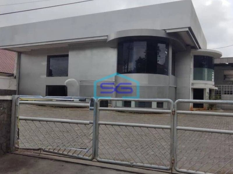 Disewakan Ruko Ex Showroom Lokasi Tengah Kota Semarang LT 1294m2