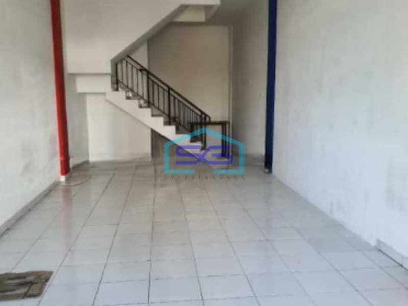 Di Sewakan Ruko Daerah Komersil Pondok Ranji Tangerang Selatan Luas Bangunan  180 m²