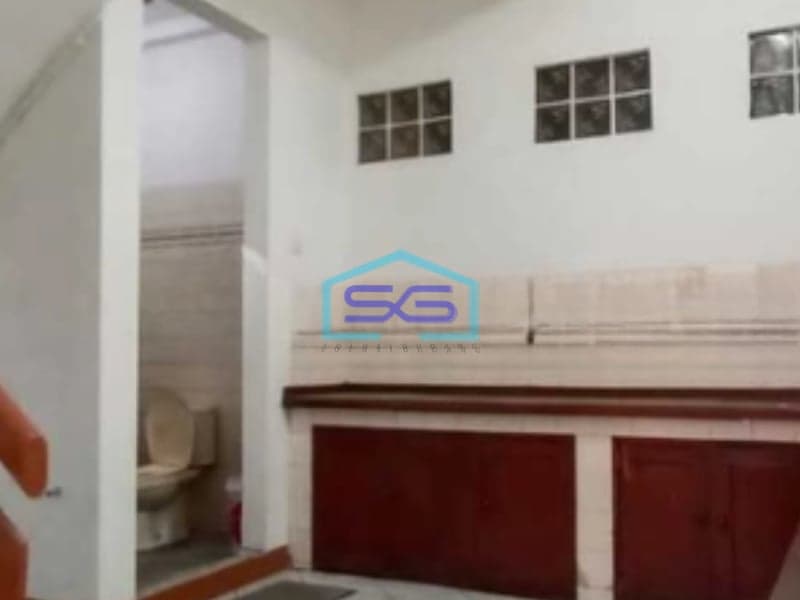 Disewakan Ruko 3 Lantai di Jalan Pungkur Regol Bandung Luas Bangunan 180m2