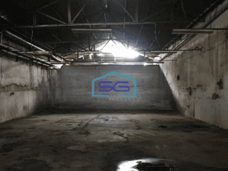 Dijual Gudang Luas Tanah 550 m² Lokasi Strategis di Pinggir Jalan Raya Bandengan Jakarta Utara