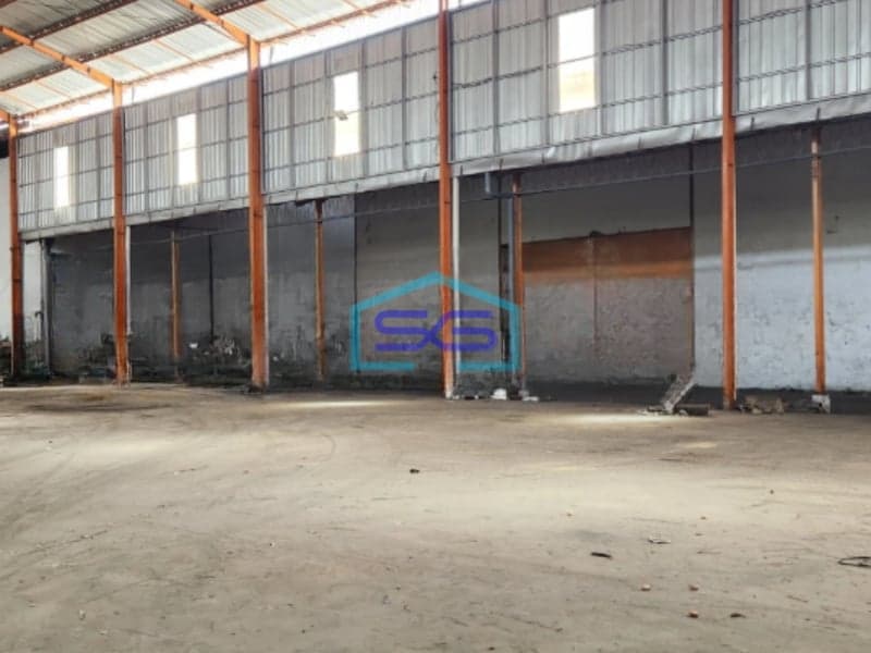 Disewakan Gudang Terdapat Loading Dock Siap Pakai di Semarang Barat