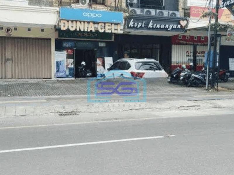 Disewakan ruko tiga lantai siap pakai di kota madiun