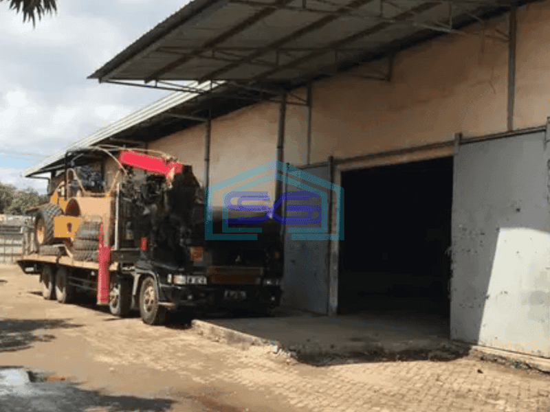 Disewa Gudang dengan lahan terbuka yang luas