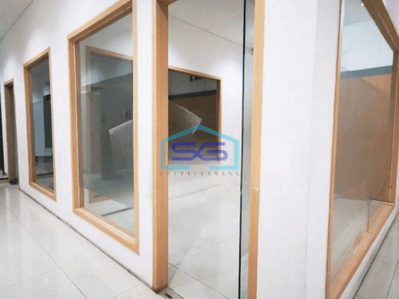 Disewakan Ruang Usaha Tengah Kota di Gajahmada Semarang LB 970m2 Siap Pakai