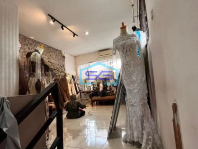 Disewakan Ruko 2 Lantai di Main Road Ciumbeleuit Bandung Luas Bangunan  92 m²