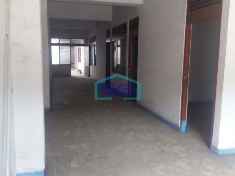 Disewakan Ruko Lokasi Di Tengah Kota Pinggir Jalan Slamet Riyadi di Solo Cocok Untuk Investasi Usaha.